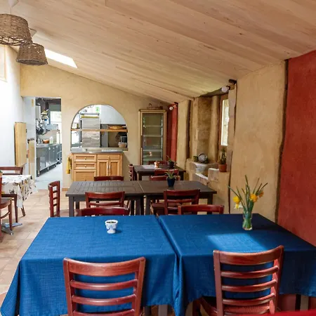 Holiday home De Lascours, D'etape Pleine Nature. *