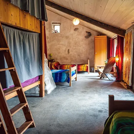Holiday home De Lascours, D'etape Pleine Nature. Ceilhes-et-Rocozels
