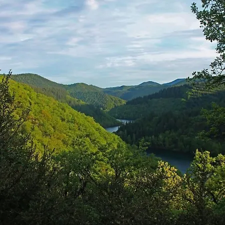 De Lascours, D'etape Pleine Nature. Holiday home *